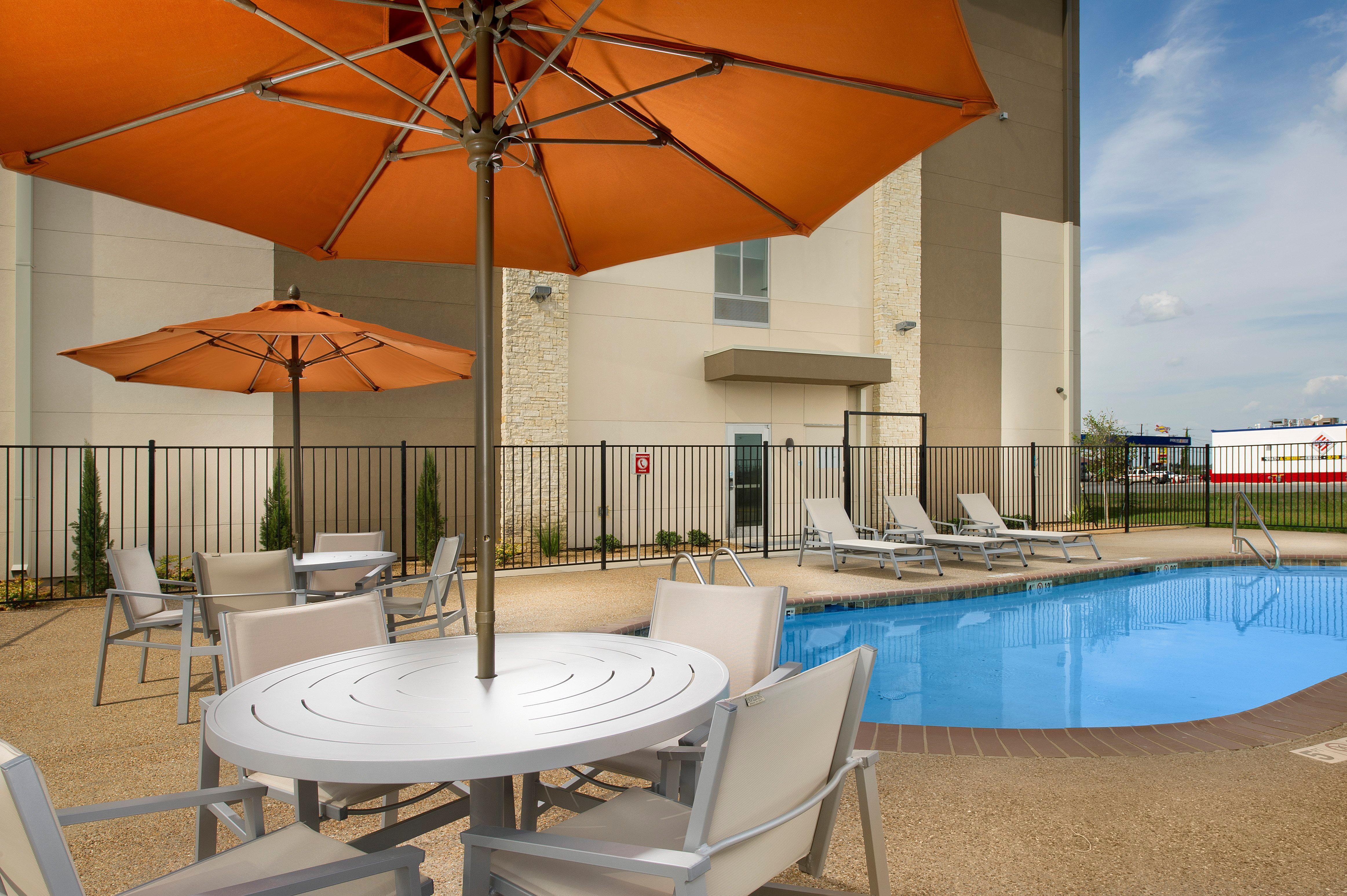 Holiday Inn Express & Suites Bay City By Ihg Exterior foto